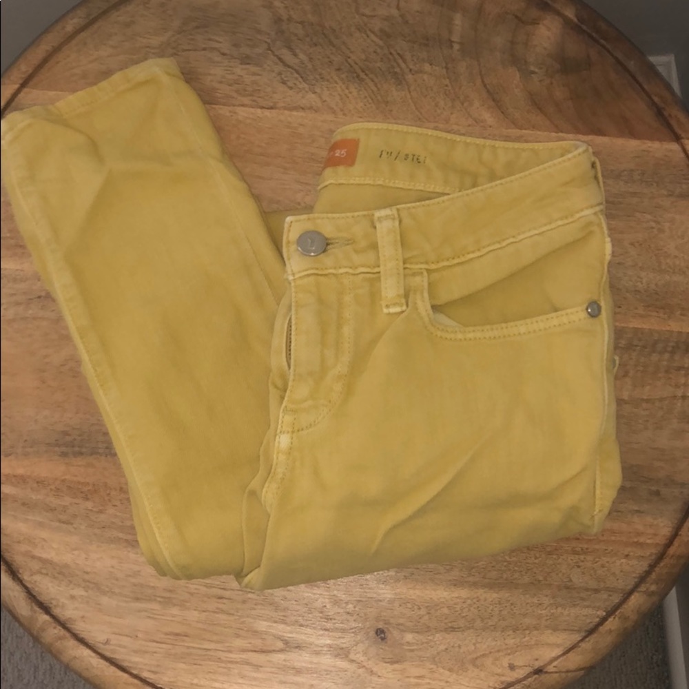 EUC yellow jeans - size 25
